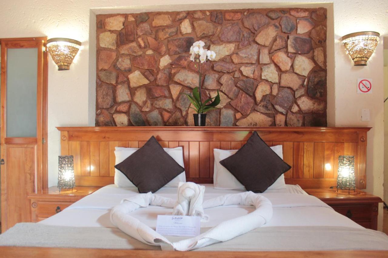 La Montagne Guest Lodge Hartbeespoort Extérieur photo