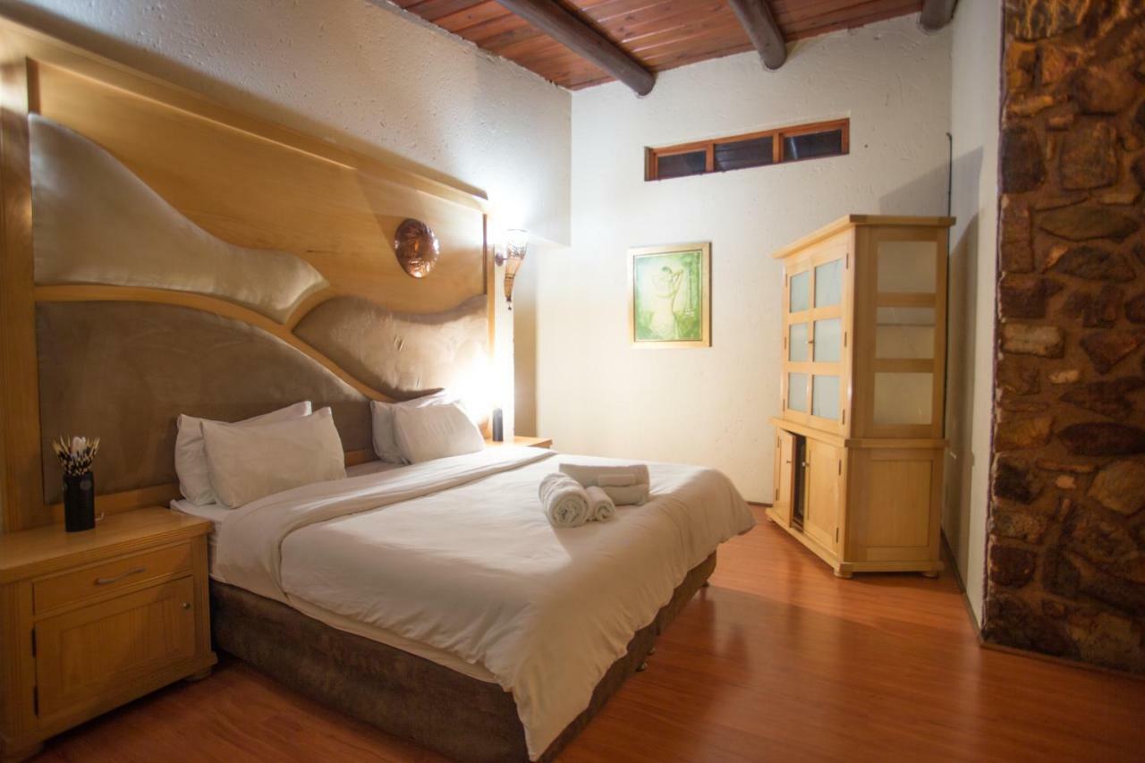 La Montagne Guest Lodge Hartbeespoort Extérieur photo